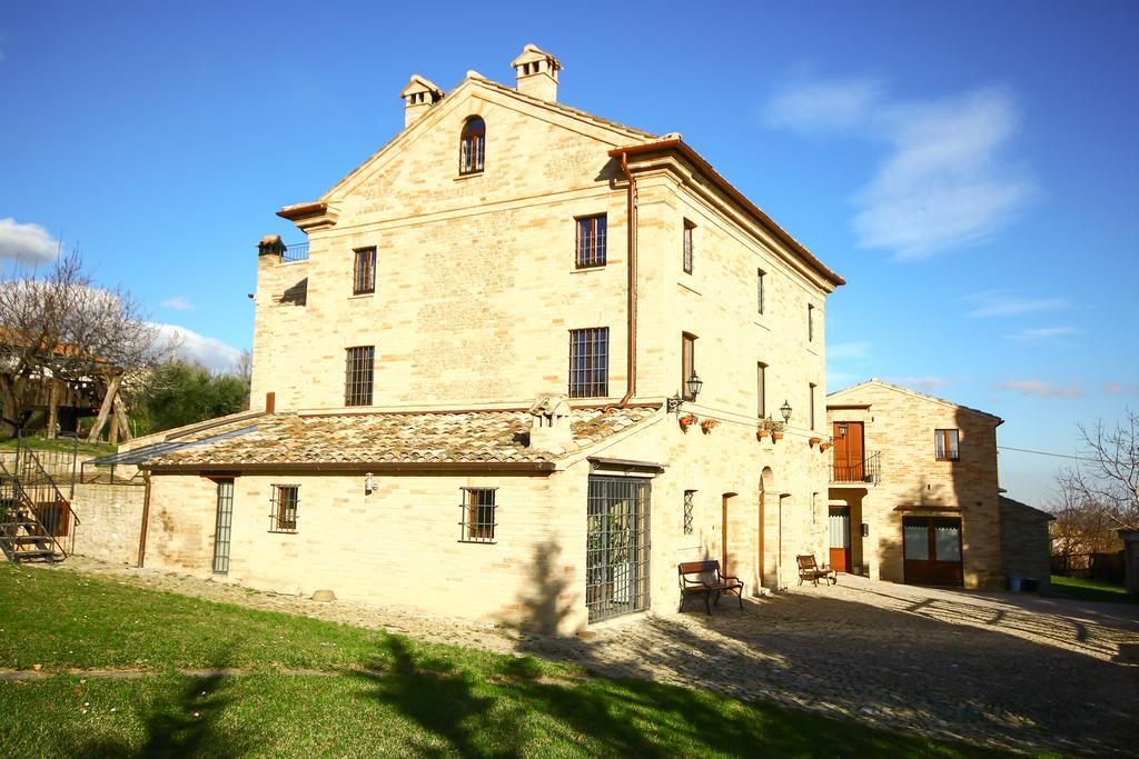 I Sassi Di San Giuseppe Montegiorgio Exterior foto